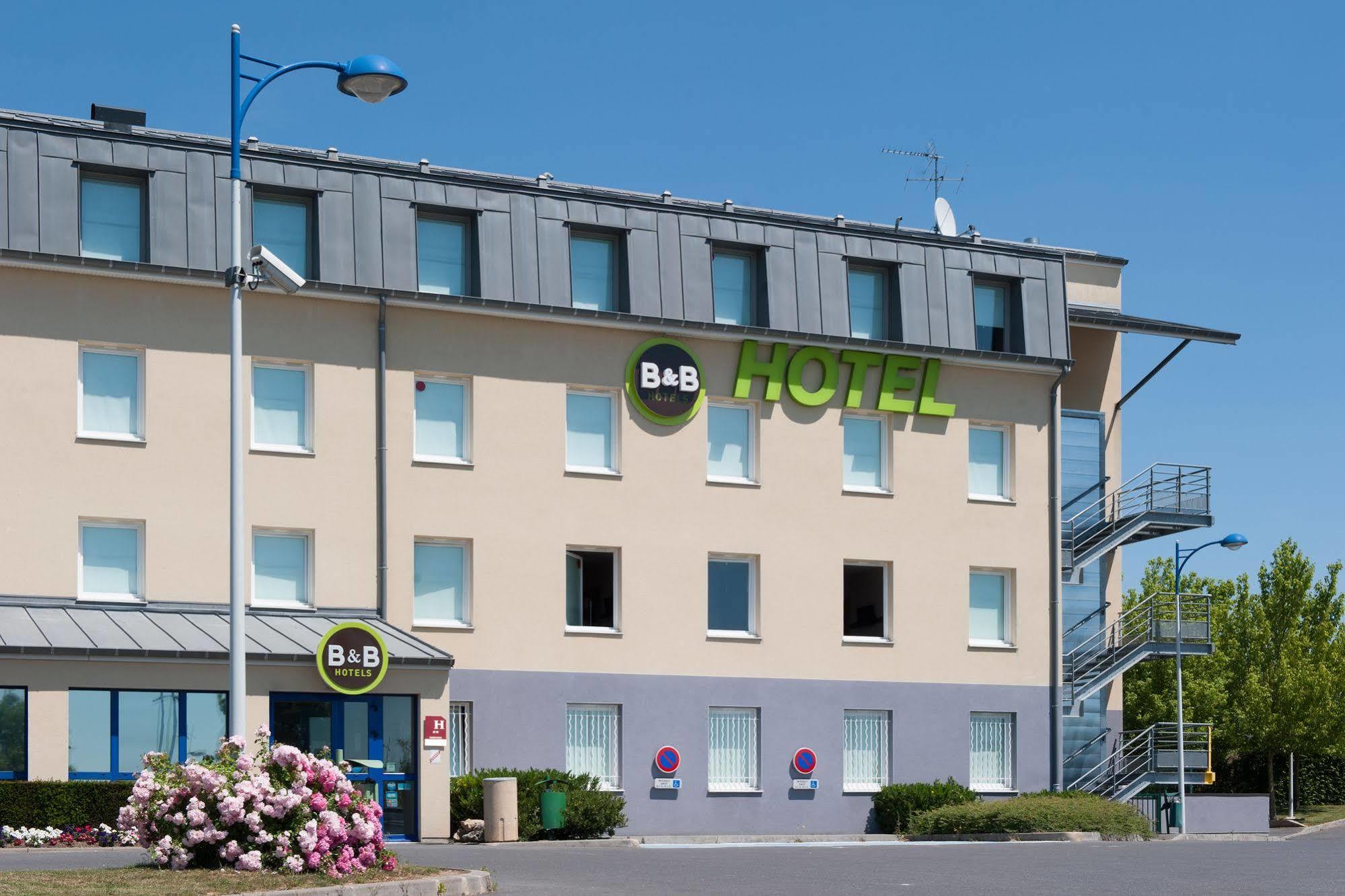 En Champagne Hotel